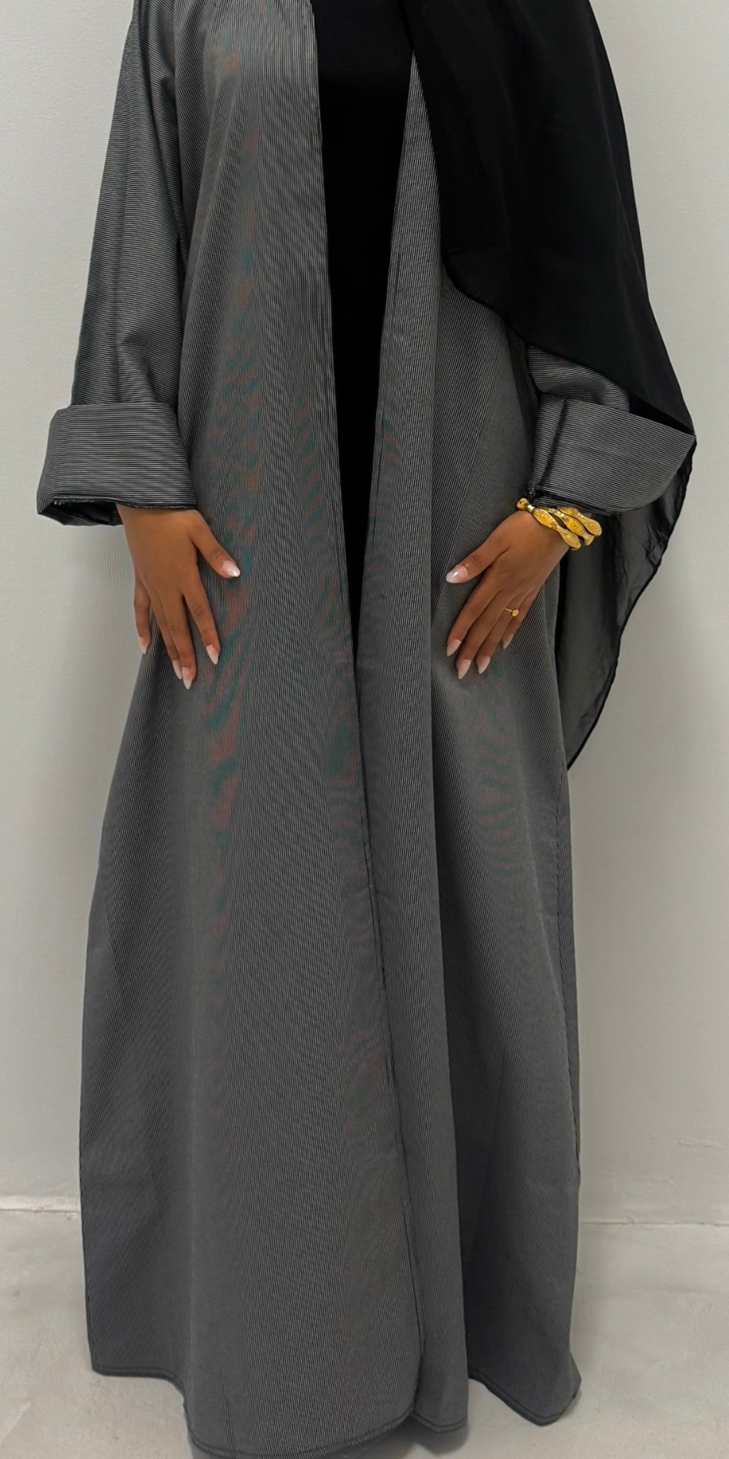 uryya ユライヤ シルク ベスト チャコールグレー uryya ユライヤ シルク ベスト チャコールグレー